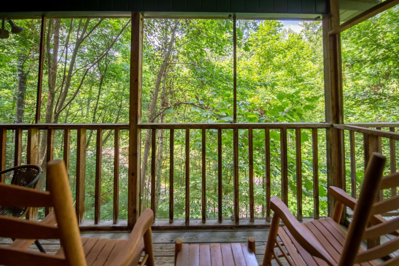 North Ridge Place Brand New Log Cabin With Hot Tub Great Location Sevierville Exteriör bild